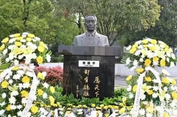 转人民网：“稻”念！他们带着“成绩单”，来看袁老了